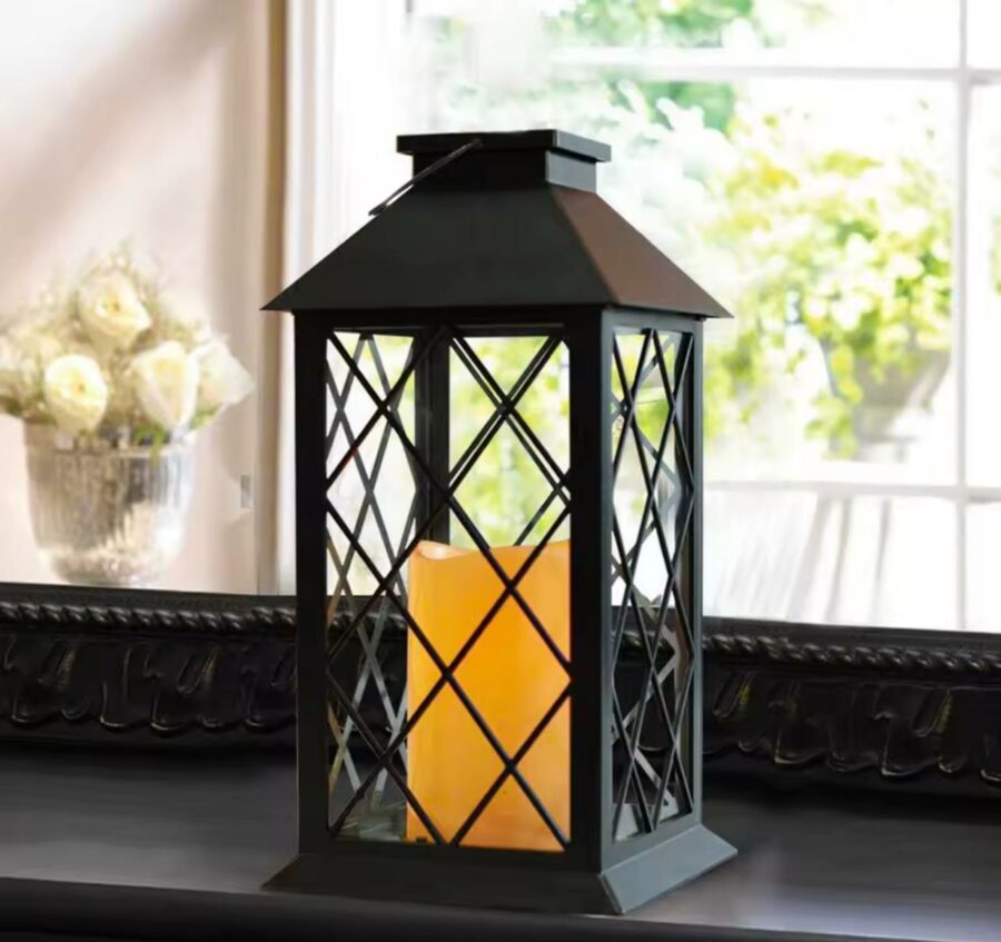 Outdoor candle lantern