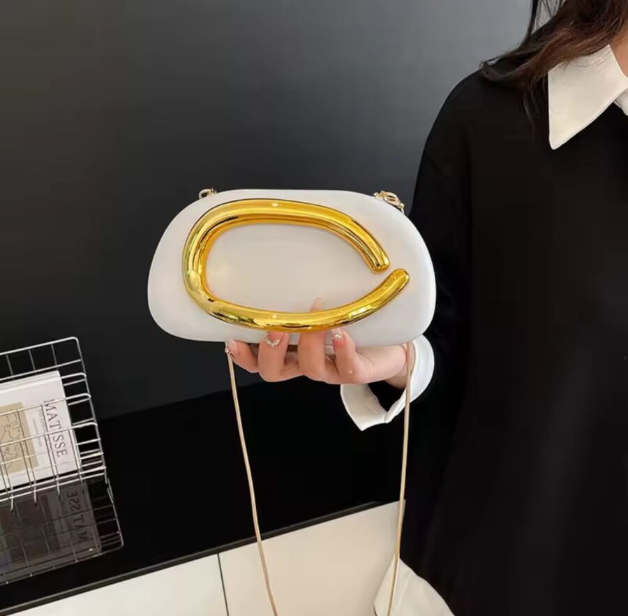 Elegant clutch bag