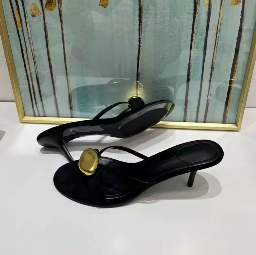 Strappy Zara kitten heel